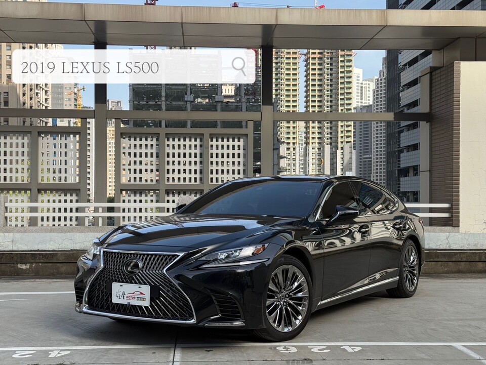 2019 LEXUS LS500